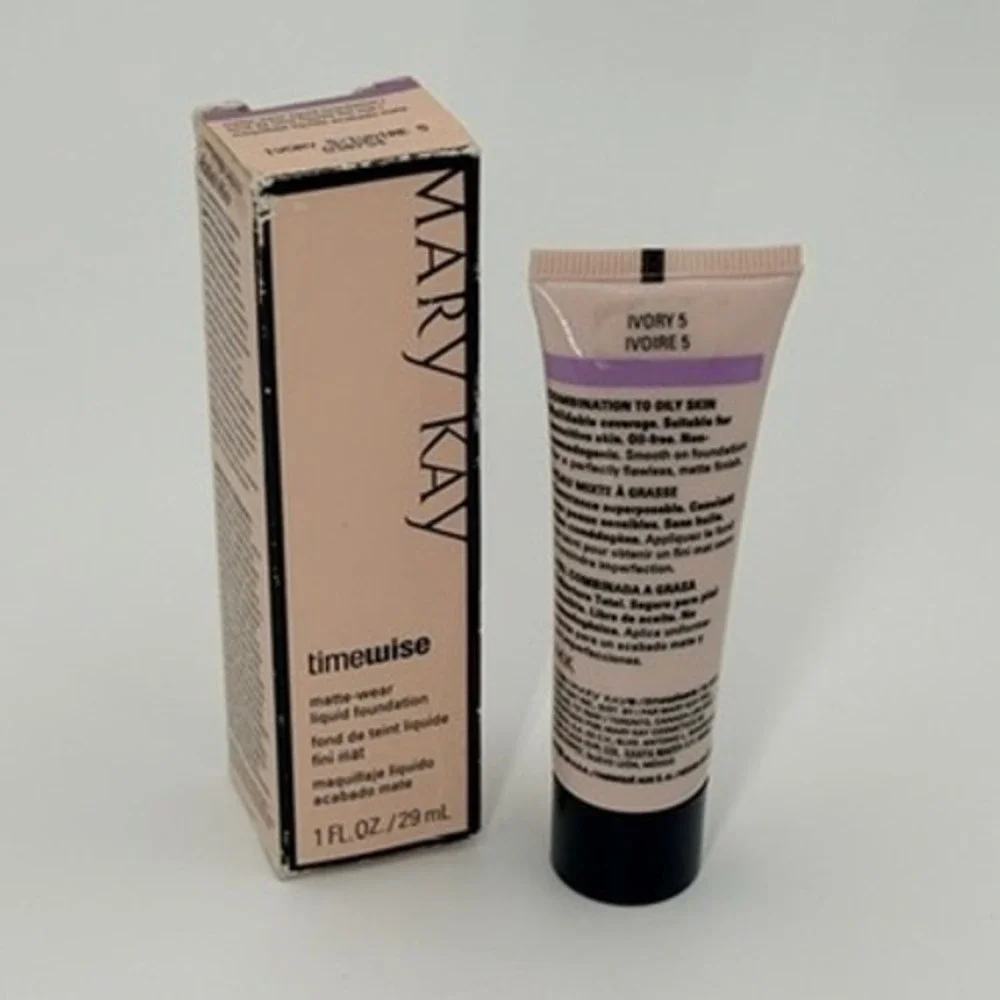 Mary Kay TimeWise Matte-Wear Liquid Foundation Ivory 5 1oz 29ml NOS